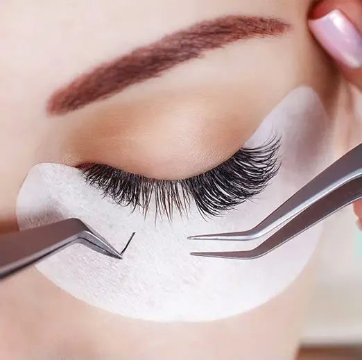 Tras el velo de la belleza: un centro de estética en Málaga que redefine lo visible